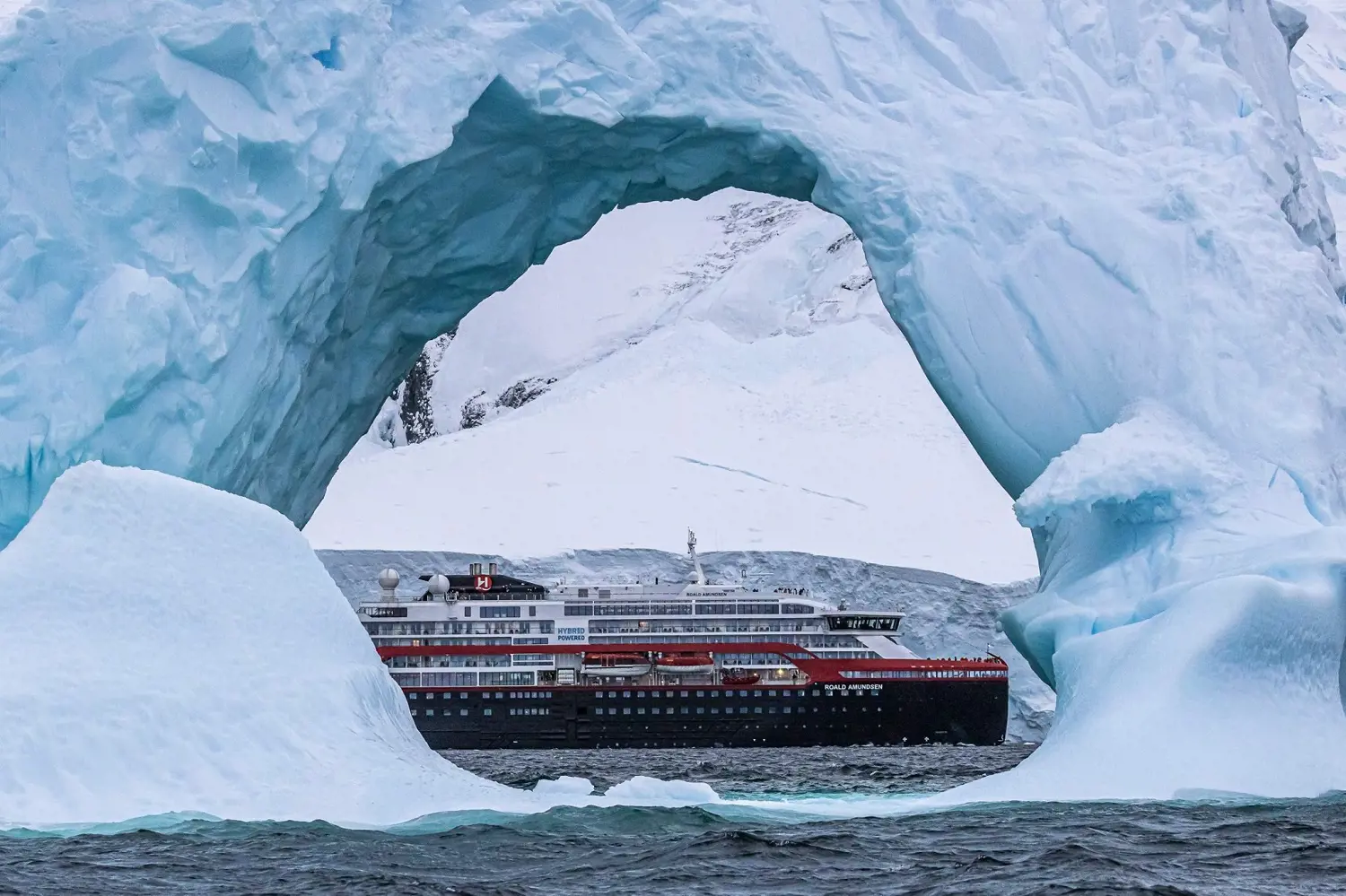 MS Roald Amundsen was built by Kleven Yards of Norway